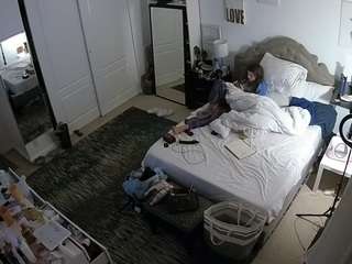voyeurcam hornyhostel 02