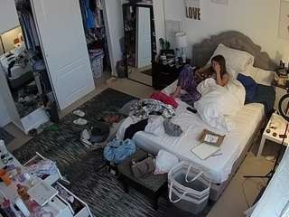 voyeurcam-hornyhostel-02