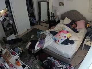 voyeurcam-hornyhostel-02