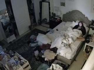 voyeurcam-hornyhostel-02
