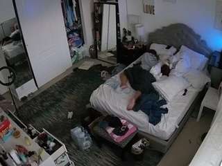 voyeurcam hornyhostel 02