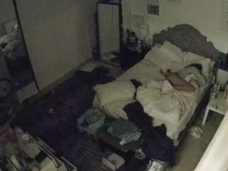 voyeurcam-hornyhostel-02 webcam model