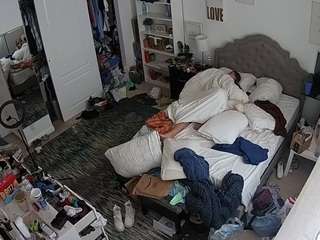 voyeurcam hornyhostel 02