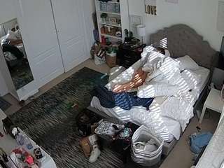 voyeurcam hornyhostel 02