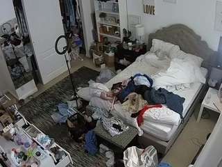 voyeurcam hornyhostel 02