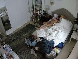 voyeurcam hornyhostel 02