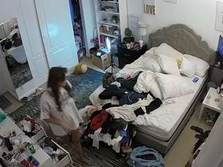 voyeurcam-hornyhostel-02