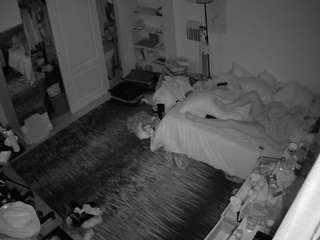 voyeurcam-hornyhostel-02