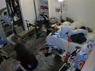 voyeurcam-hornyhostel-02