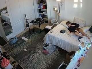 voyeurcam hornyhostel 02