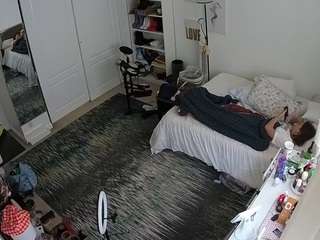 voyeurcam hornyhostel 02
