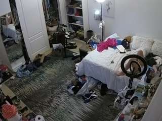 voyeurcam-hornyhostel-02