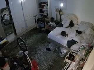 voyeurcam-hornyhostel-02