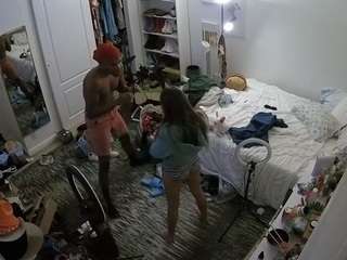 voyeurcam hornyhostel 02