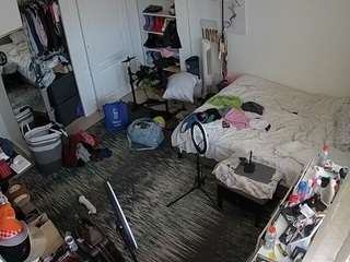 voyeurcam-hornyhostel-02