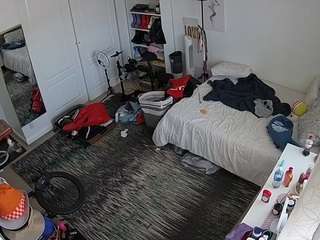 voyeurcam-hornyhostel-02