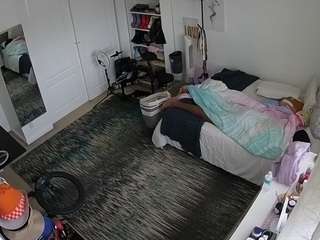 voyeurcam-hornyhostel-02's CamSoda show and profile