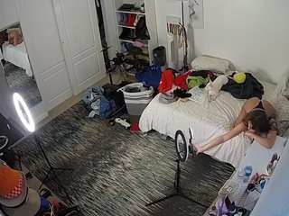 voyeurcam-hornyhostel-02