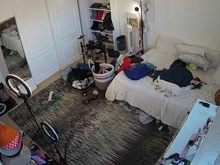 voyeurcam-hornyhostel-02