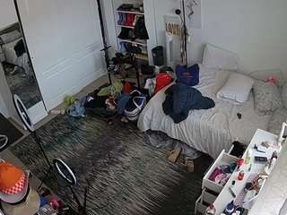 voyeurcam-hornyhostel-02