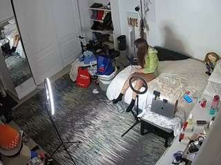 voyeurcam-hornyhostel-02