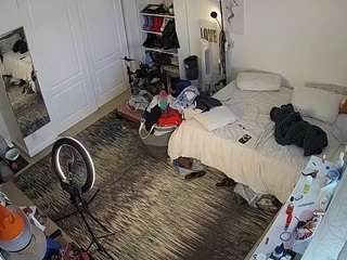 voyeurcam-hornyhostel-02