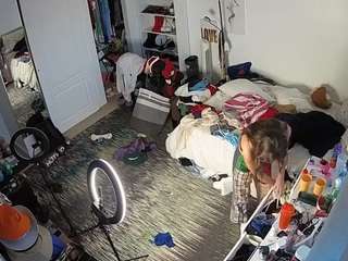 voyeurcam-hornyhostel-02