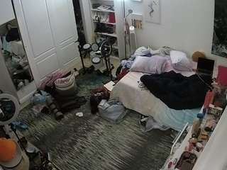 voyeurcam hornyhostel 02