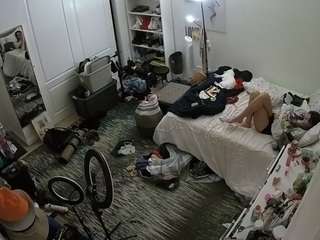 voyeurcam-hornyhostel-02