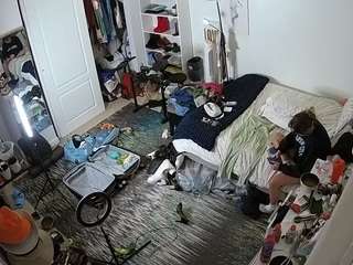 voyeurcam hornyhostel 02