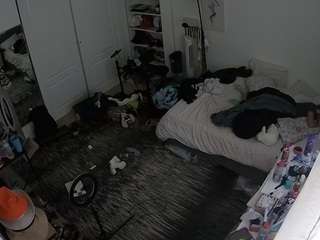 voyeurcam-hornyhostel-02
