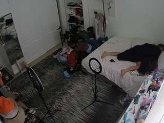 voyeurcam-hornyhostel-02