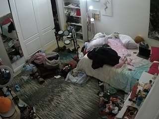 voyeurcam-hornyhostel-02