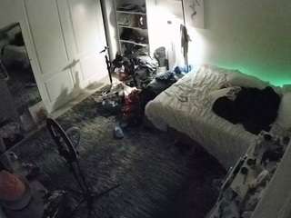voyeurcam-hornyhostel-02