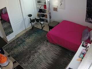 voyeurcam-hornyhostel-02