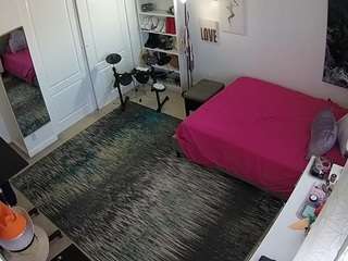 voyeurcam-hornyhostel-02