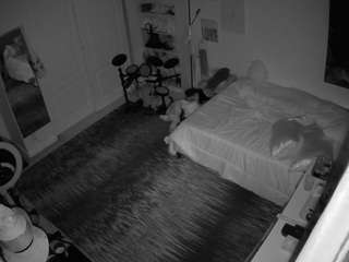 voyeurcam-hornyhostel-02