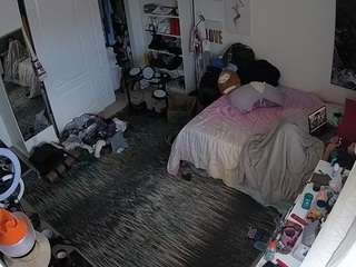 voyeurcam-hornyhostel-02