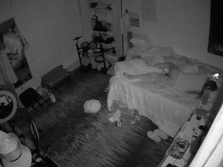 voyeurcam-hornyhostel-02