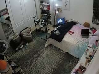 voyeurcam-hornyhostel-02