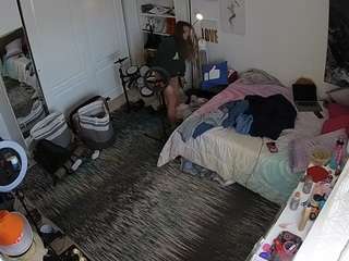 voyeurcam-hornyhostel-02