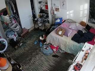 voyeurcam-hornyhostel-02