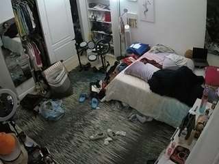 voyeurcam-hornyhostel-02