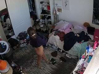 voyeurcam-hornyhostel-02