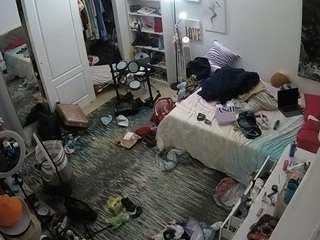 voyeurcam-hornyhostel-02