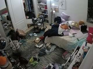 voyeurcam-hornyhostel-02