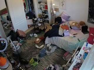 voyeurcam-hornyhostel-02 live cam profile