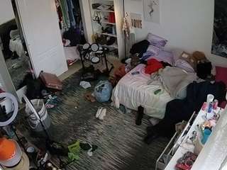 voyeurcam-hornyhostel-02