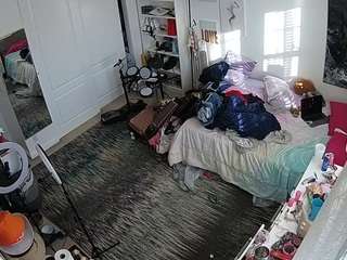 voyeurcam-hornyhostel-02 live cam profile