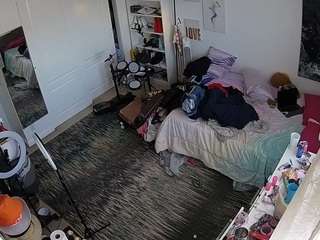 voyeurcam-hornyhostel-02 live cam profile